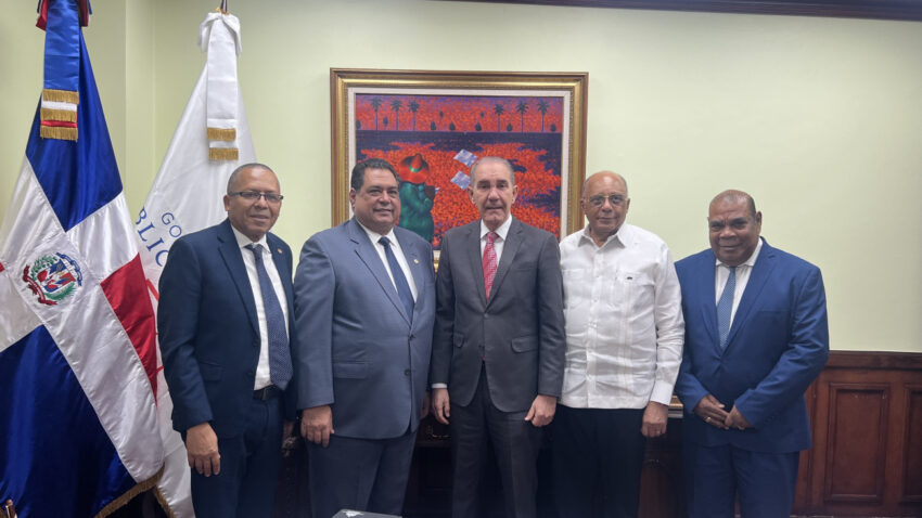 Mescyt busca fortalecer los programas académicos en materia de los servicios notariales del derecho en el país