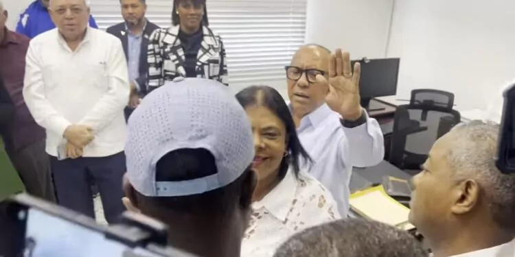 Nuevo colector de Aduanas en Dajabón expulsa periodistas de su oficina como si fueran perros realengos