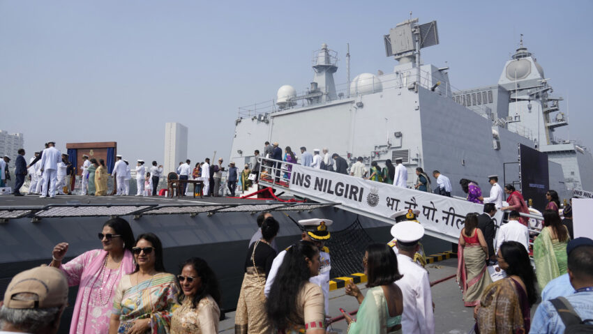 Armada india incorpora nuevo submarino y buques para contrarrestar la presencia china en el Índico