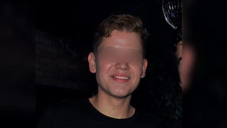 España entrega a Bolivia a un joven acusado de violar a un niño de 12 años en un colegio privado