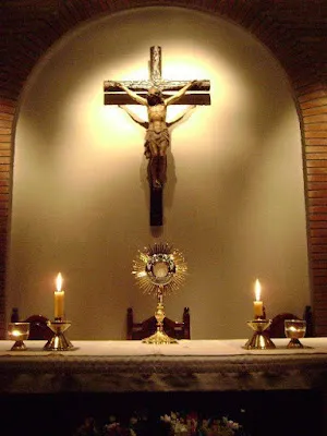 PALABRA DE DIOS JUEVES DE LECTURA ¿Acaso se enciende una vela para meterla debajo de una olla o debajo de la cama? ¿No es para ponerla en el candelero?