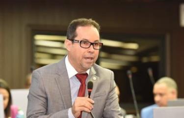 Vocero de diputados del PRM valora postura conservadora de Trump sobre agenda LGBTQ