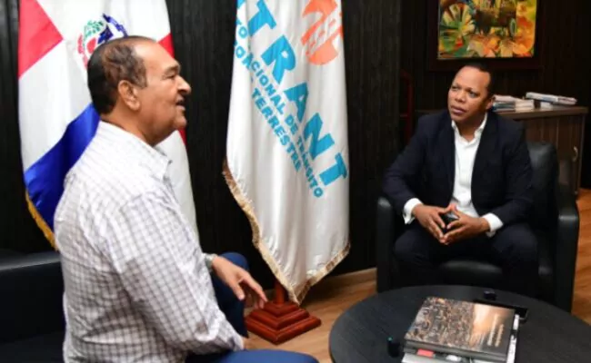 Intrant promete gobierno dará bonogas a los choferes para que no aumenten los precios del pasje