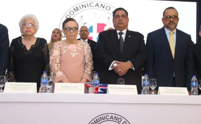 Nuevo presidente del Colegio de Notarios asume con compromiso y visión transformadora