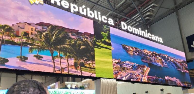 Turismo de pantalla, puente mental que transportó a los visitantes de Fitur a las playas dominicanas