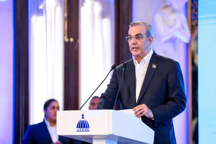 Abinader: “El que quiera dinero, que no vaya al Gobierno”