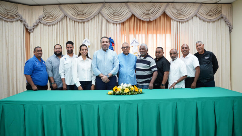 El Inefi anuncia aumento salarial para maestros del Centro de Iniciación Deportiva de Bayaguana