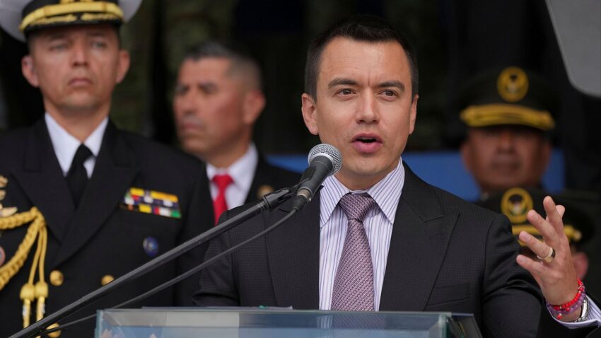 'Entregar' la Presidencia es inconstitucional: Corte Constitucional de Ecuador asesta un golpe a Noboa