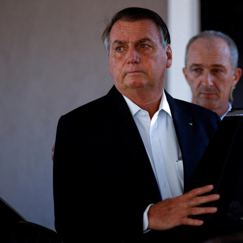 Fiscalía de Brasil acusa a Bolsonaro por intento de golpe de Estado