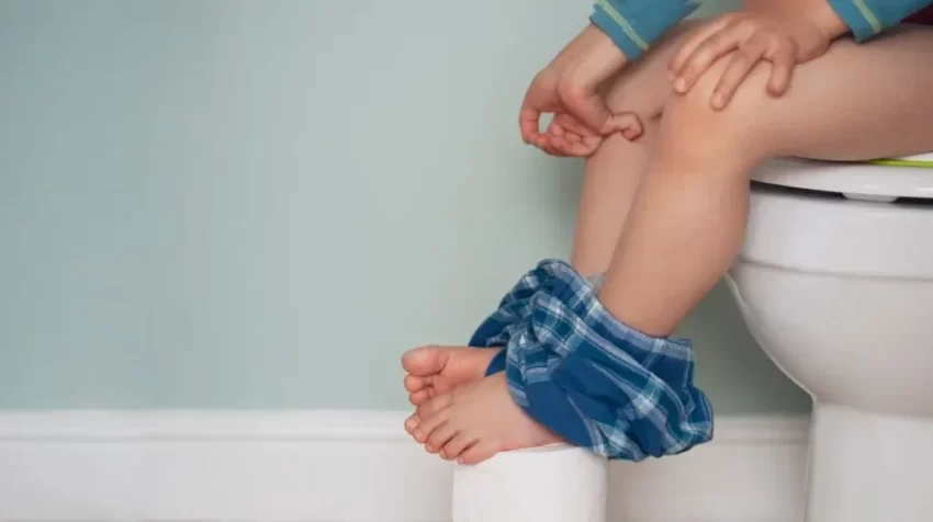 ¿Tu hijo tiene vómitos o diarrea? Esto es lo que recomienda el pediatra