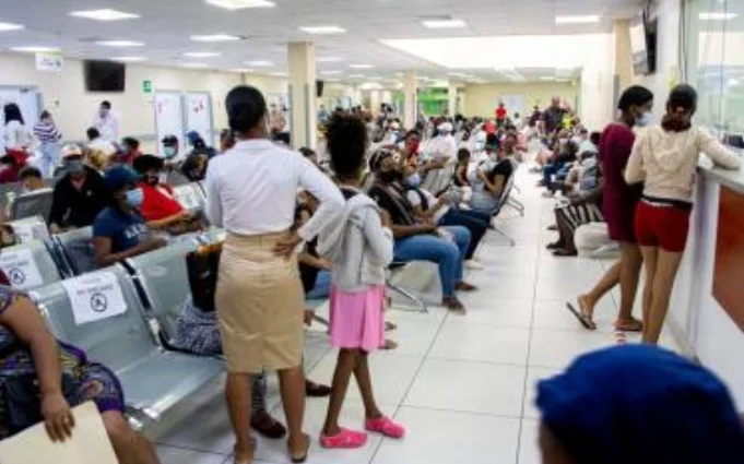 Mayoría pacientes hospitales pertenecen a ARS