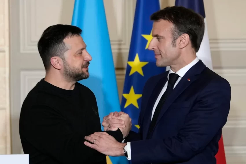 Macron y Zelensky acordaron trabajar por una “paz duradera” en Ucrania previo al encuentro entre el presidente francés y Trump