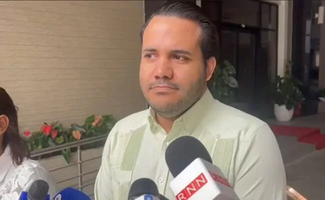 Diputado Genao favorece que indocumentados paguen por servicios médicos en el país