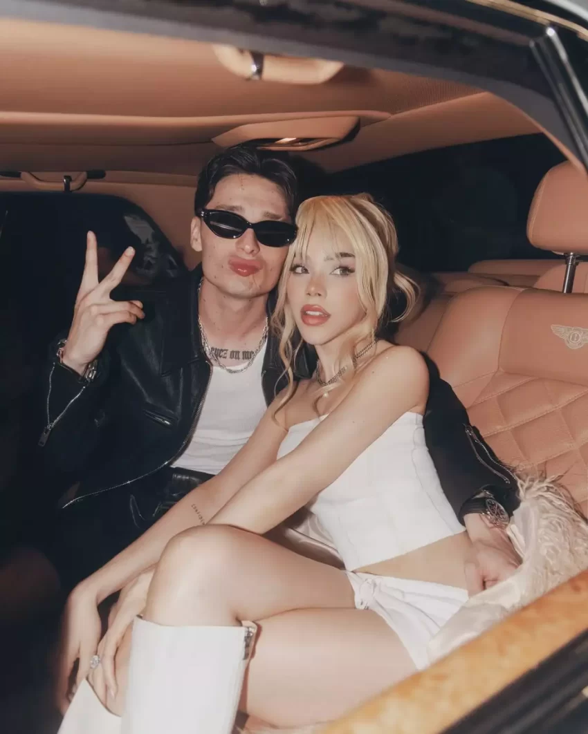 Kenia Os y Peso Pluma, captados muy románticos en el Super Bowl