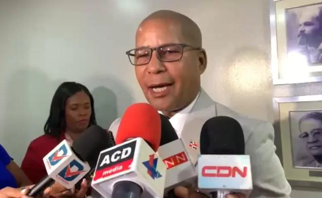 PRM reacciona “rígido en el fiel cumplimiento” a plazos establecidos en Ley de Partidos y Régimen Electoral; representante ante la JCE dice se abocan a reestructuración de organismos