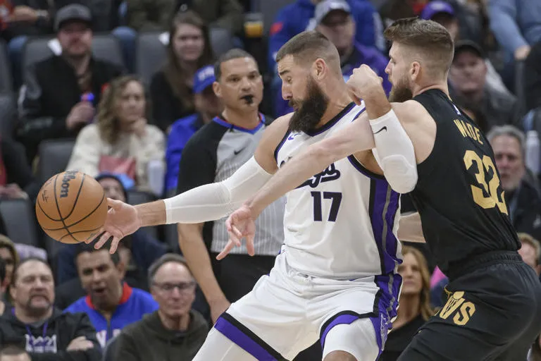 Los Kings propinan a los Cavaliers su tercera derrota al hilo con un marcador de 123-119