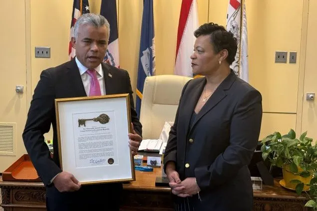 Nueva Orleans: Excónsul Antonio Genao recibe llave de la ciudad