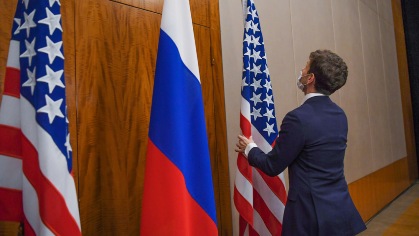 Las delegaciones de Rusia y Estados Unidos se han reunido en Arabia Saudita.