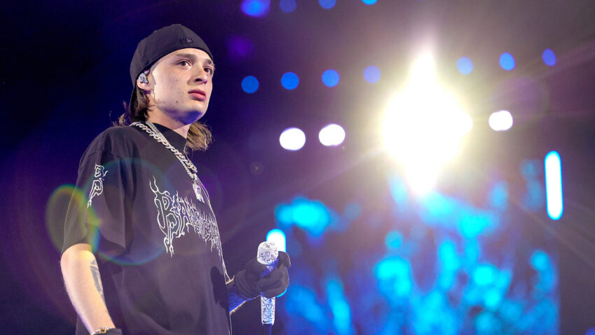 "Me derrito por ti": Peso Pluma desvela en las redes quién es su nueva pareja