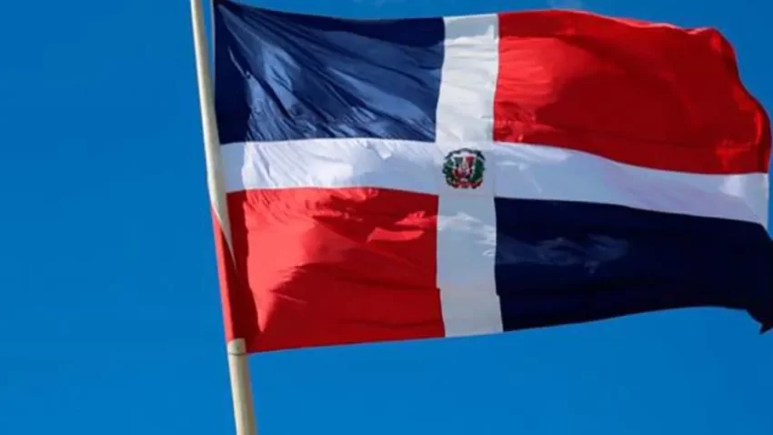 Los cubanos y los venezolanos encabezan la lista de naturalizados en el país