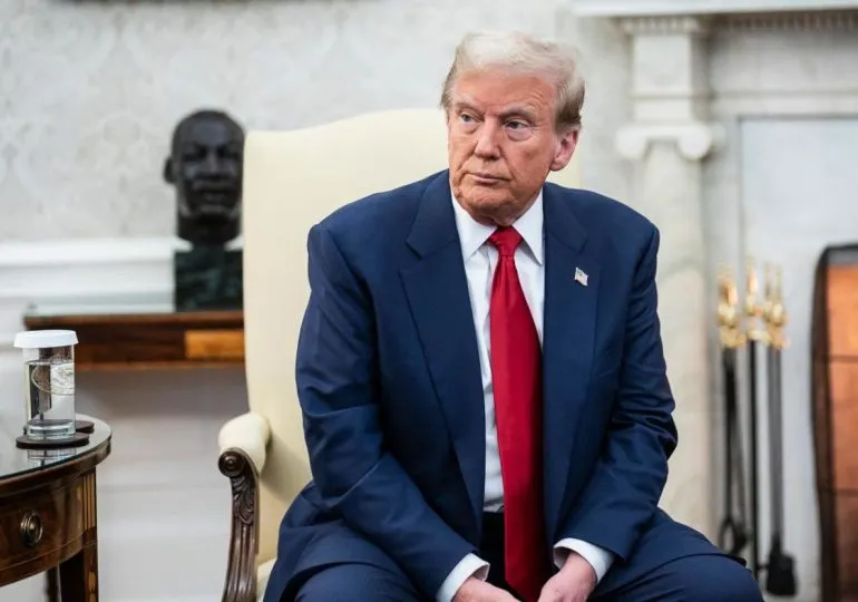 Trump dice importarle "un bledo" si los precios de los autos suben