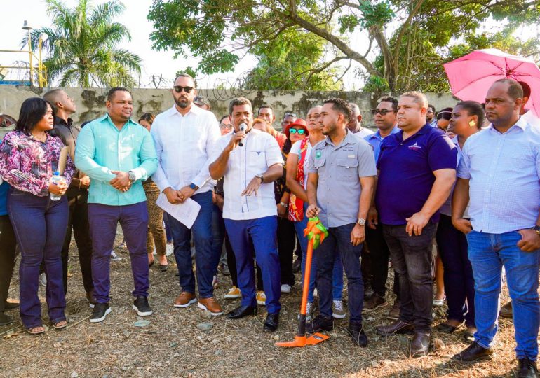 Ayuntamiento de Los Alcarrizos inicia construcción de funeraria en la parte Oeste del municipio
