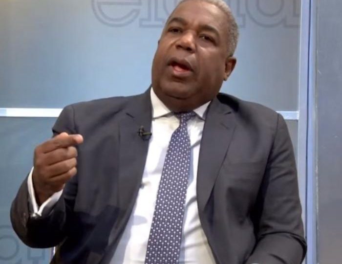 Coordinador de Política Social afirma no le roba tiempo al Estado para trabajar en su proyecto político