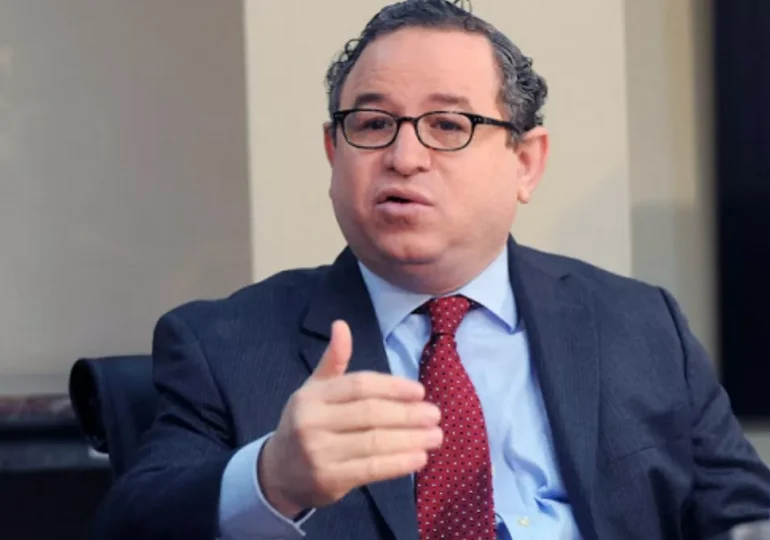 Guarocuya Félix: “Las reformas fiscales deben ser cíclicas y la población debe educarse en ese sentido”