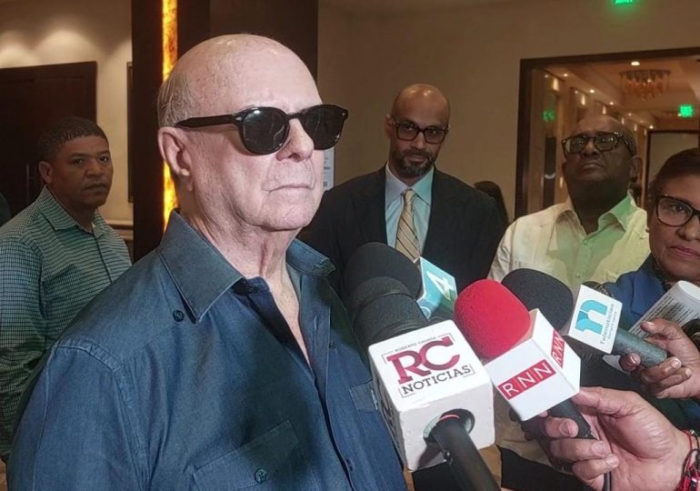 Hipólito sobre el sueño de Raquel Peña dice que Carolina Mejía esta lista para "el pleito"