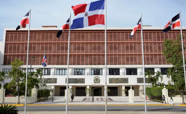 Marcha patriótica en Punta Cana: llamado a equilibrar diálogo e imagen del país