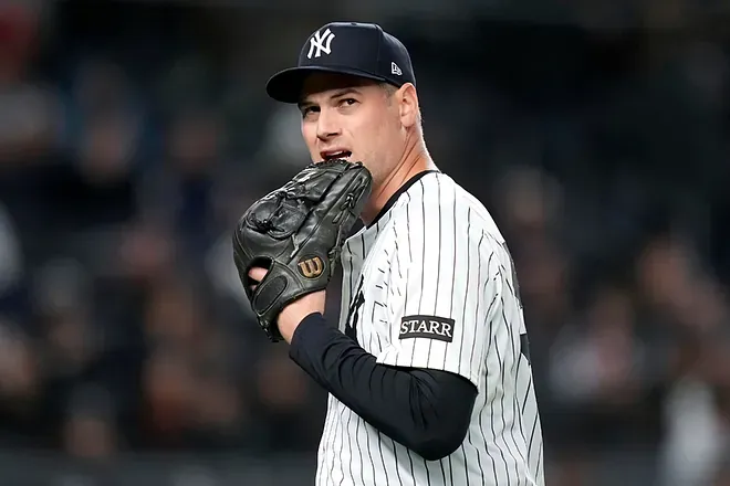 Los Diamondbacks se imponen sobre los Yankees y logran una remontada contundente de 7-5.