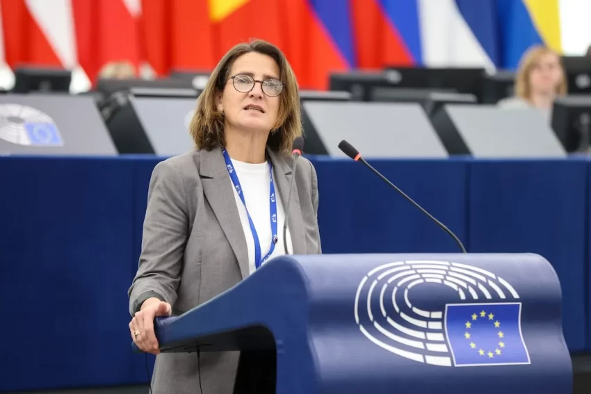 La Unión Europea advirtió que actuará con la “cabeza fría” ante los aranceles de Donald Trump