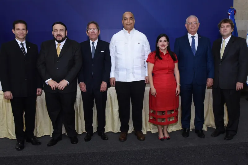 El Cuerpo Consular ha difundido un libro relativo a las contribuciones de la institución.