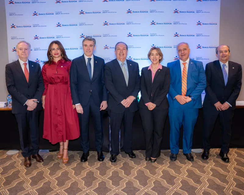 Banco Adopem celebra un año de logros en la inclusión financiera