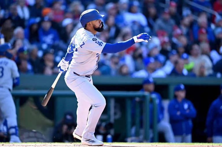 Teoscar Hernández acaba racha de derrotas de los Dodgers