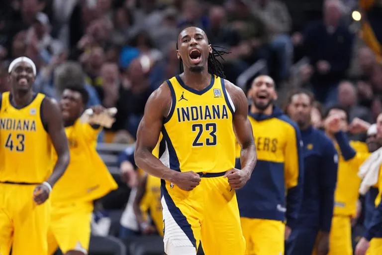 Turner y Siakam lideran a los Pacers hacia una victoria de 140-112 sobre los Jazz