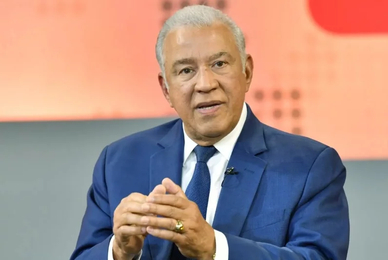 Andrés Bautista resalta la importancia de cumplir con las medidas establecidas.