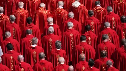 Roma y el mundo se levantan hoy sin la presencia del papa Francisco, en este primer domingo después de su fallecimiento y el día posterior a su funeral.