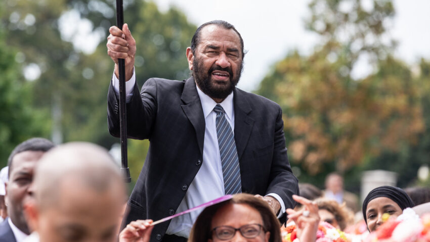 Congresista amenaza a Trump