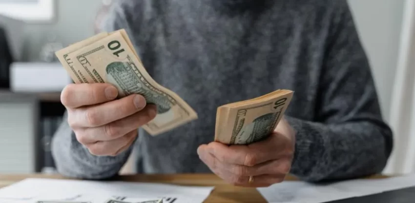 La tasa del dólar comienza a dar señales de ceder en el mercado