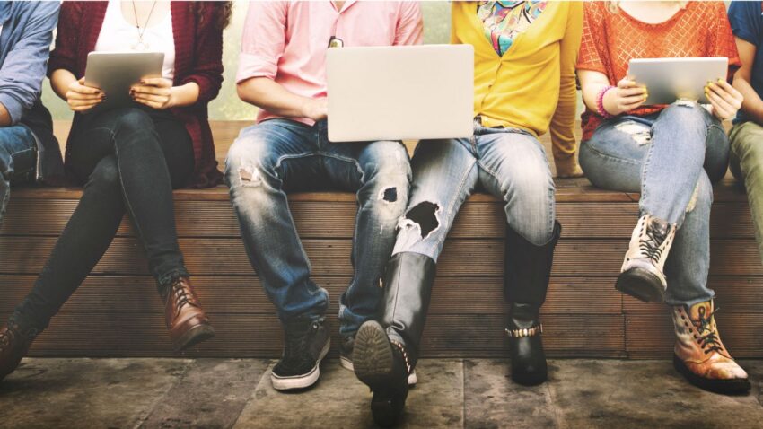 En España, se estima que el 90 % de los adolescentes de entre 12 y 18 años accede a contenido pornográfico.