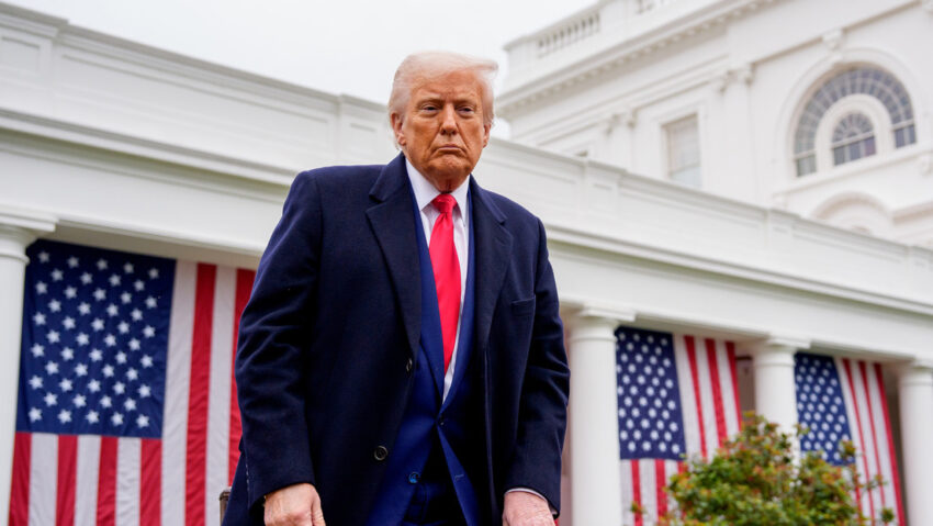 "Están enfermos, son el enemigo del pueblo": a qué se debe el nuevo ataque de Trump contra medios de EE.UU.