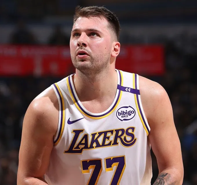 El récord histórico que logró Luka Doncic en los Lakers con sus 30 puntos ante el Thunder