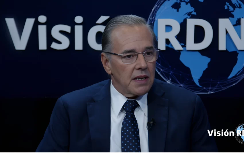 “Migración descontrolada de haitianos está lacerando la economía dominicana”, advierte economista Juan Ramón Mejía