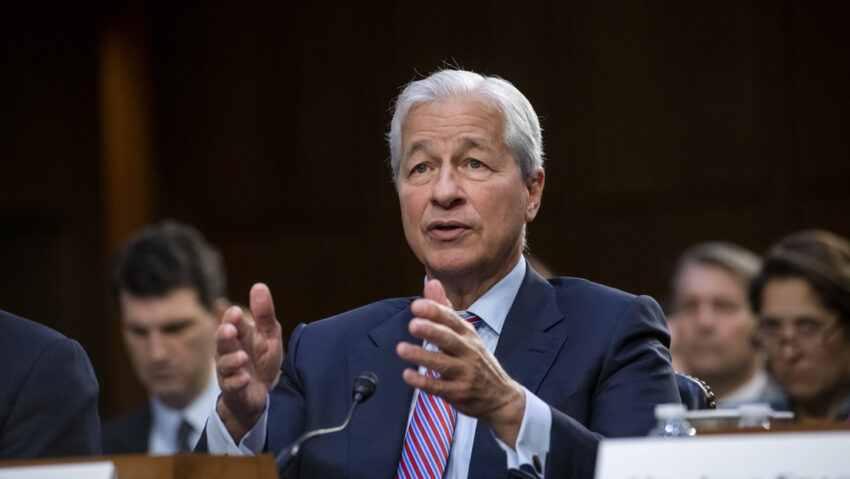 El director ejecutivo de J.P. Morgan aseveró que "estos chicos, cualquiera que esté deprimido, mientras no haya una guerra nuclear, van a tener una vida increíble".