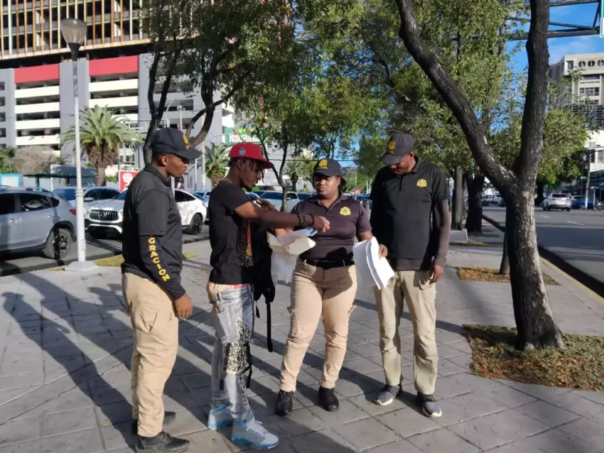 La Dirección General de Migración (DGM) ha intensificado las redadas migratorias en el país, logrando la detención de 1,198 personas y la repatriación de 678 ciudadanos haitianos.