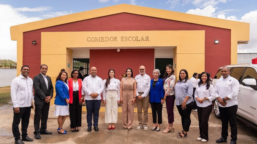 La primera dama, Raquel Arbaje, destaca la importancia del Programa de Alimentación Escolar.