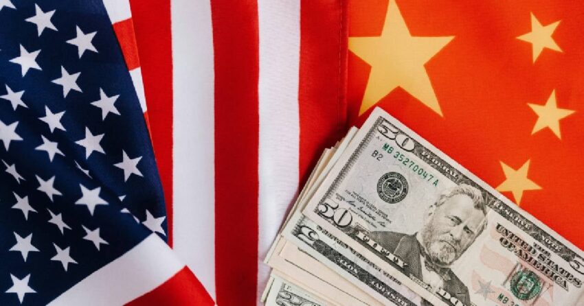 Trump acusa a China de manipular su divisa para "compensar los aranceles"