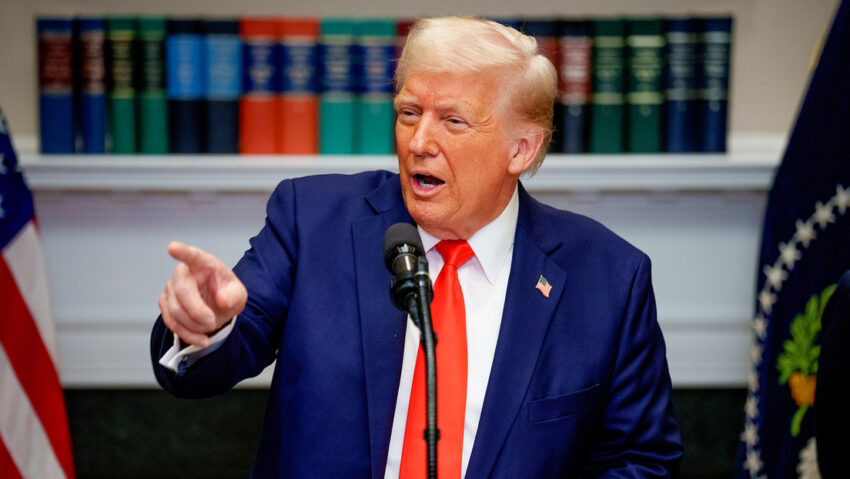 Trump advierte a Rusia sobre la posibilidad de imponer nuevas sanciones.