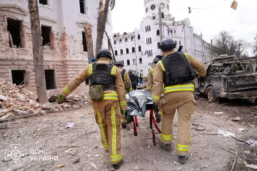 La UE condenó las “escenas desgarradoras” que dejó el brutal bombardeo ruso contra la ciudad ucraniana de Sumy